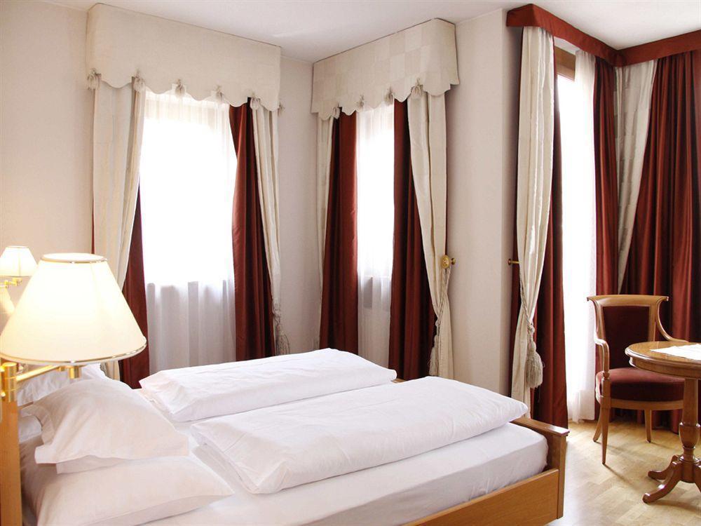 Boutique Hotel Pachers Брессаноне Екстер'єр фото