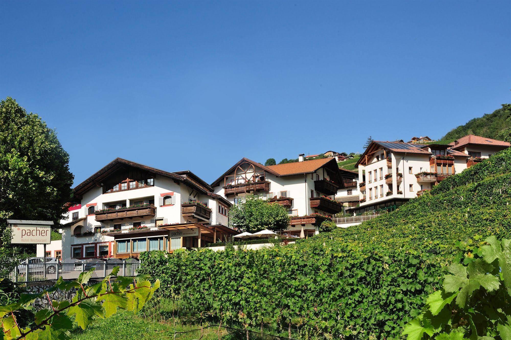 Boutique Hotel Pachers Брессаноне Екстер'єр фото