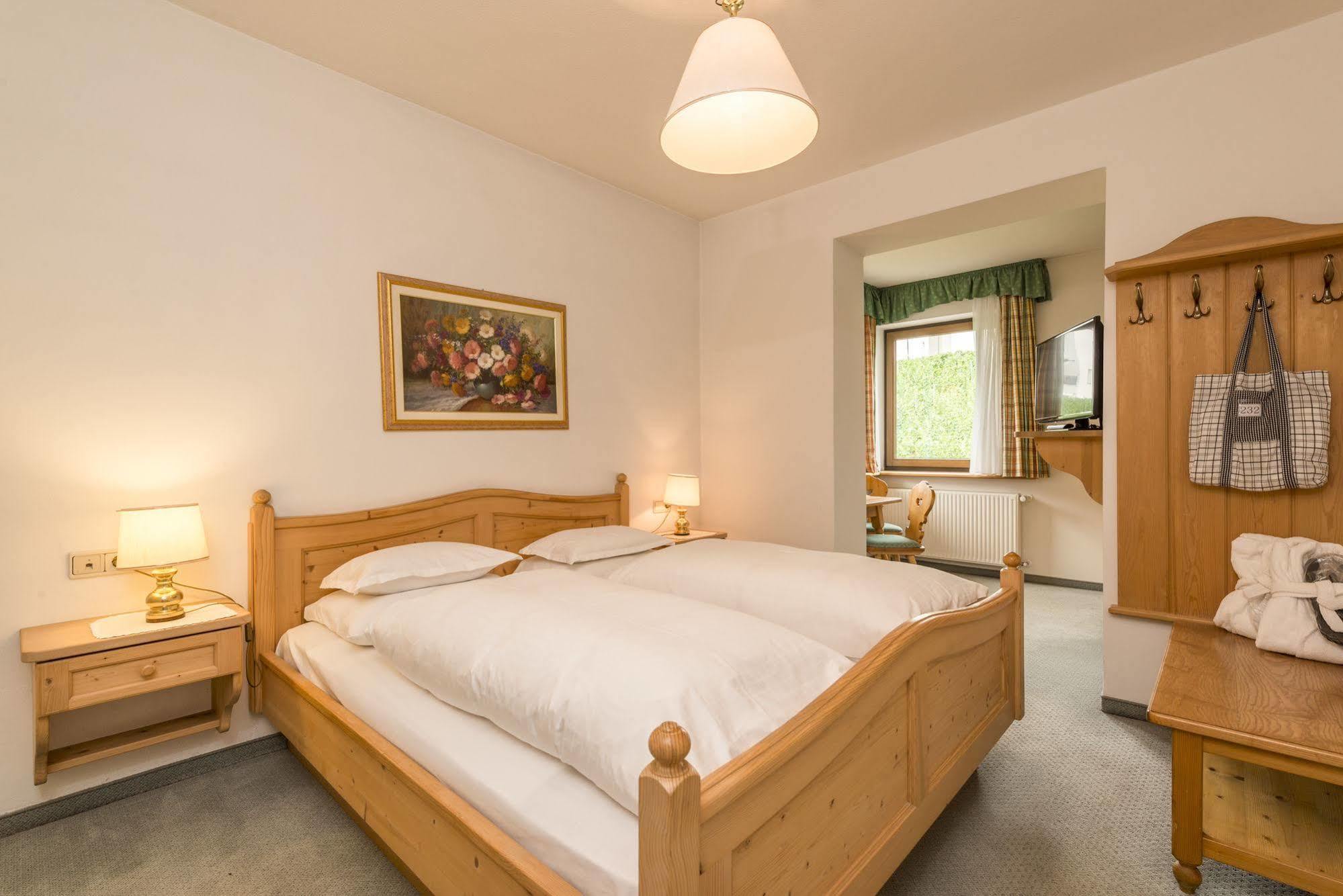 Boutique Hotel Pachers Брессаноне Екстер'єр фото